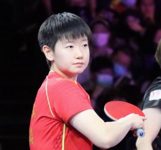 德国媒体sport1的消息，阿方索-戴维斯本人倾向于离开拜仁加盟皇马，除了体育竞技方面的因素还因为球员在拜仁薪水很低没有达到他的预期。